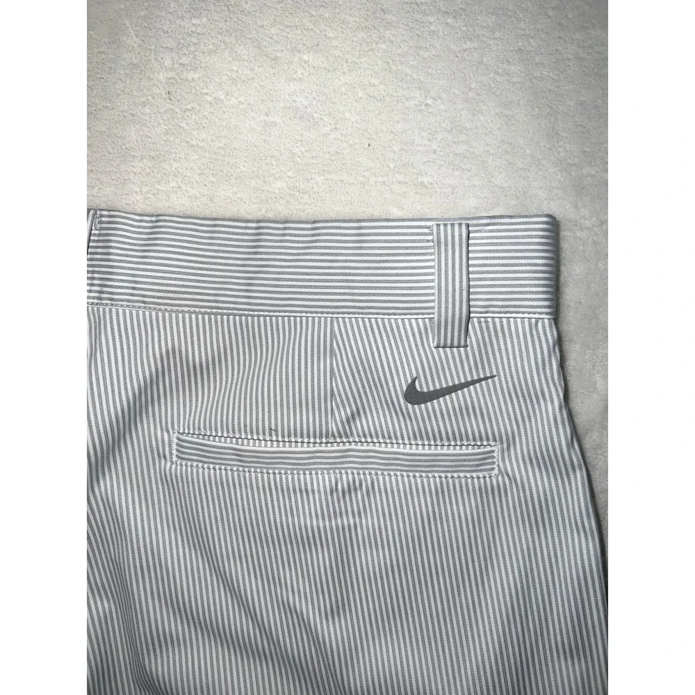 Nike Golf Shorts Striped Flat Front Mens Performance Golf Blue White‎